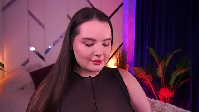 Snapshot of CuteAmberr chatting on November 2025 12:28:02 AM CuteAmberr online show from November 2025 12:28:02 AM