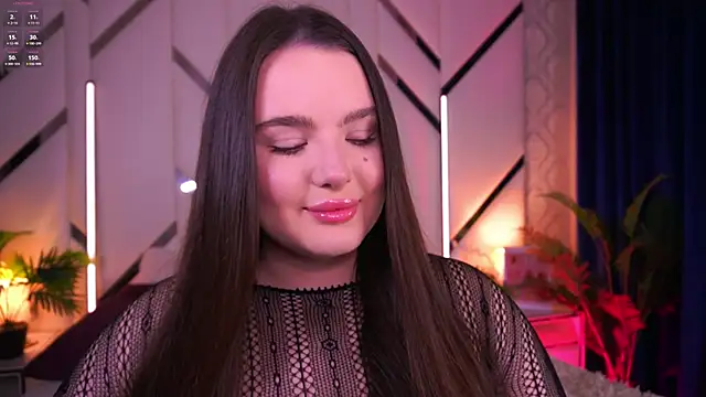 Snapshot of CuteAmberr chatting on December 2025 12:33:01 AM CuteAmberr online show from December 2025 12:33:01 AM