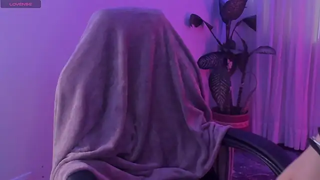 scarlet miller1 online show from October 2025 12:31:02 PM