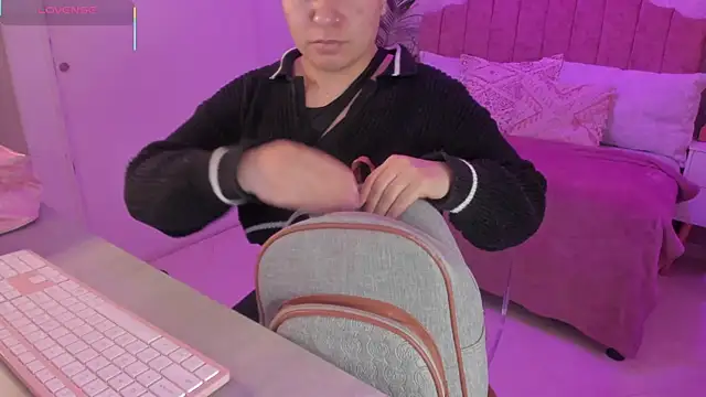 scarlet miller1 online show from October 2025 12:04:01 PM