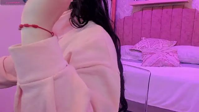 scarlet miller1 online show from October 2025 11:53:01 AM