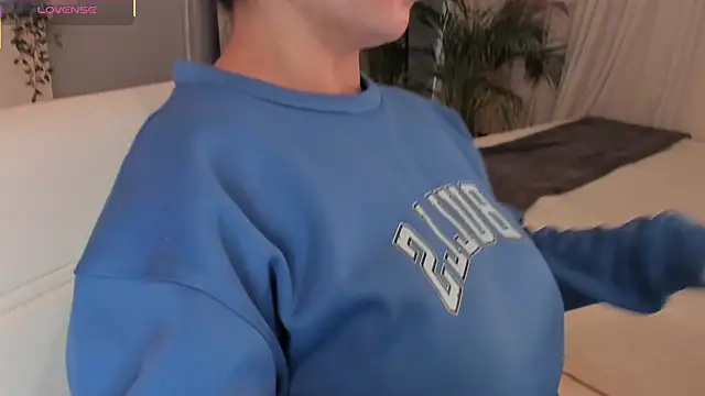 scarlet miller1 online show from September 2025 12:44:02 PM