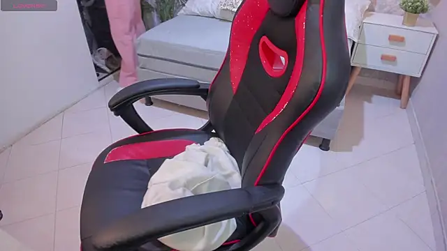 scarlet miller1 online show from October 2025 12:07:01 PM