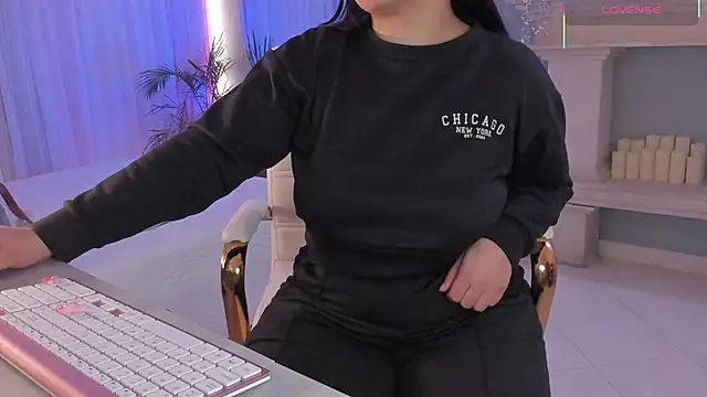 scarlet miller1 online show from November 2025 11:47:02 AM