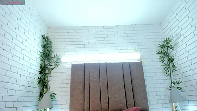 charlottewhitte online show from March 2025 11:08:02 AM