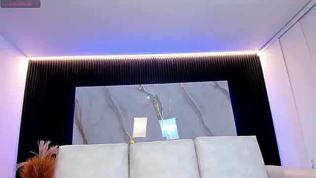 charlottewhitte online show from February 2026 11:29:02 AM