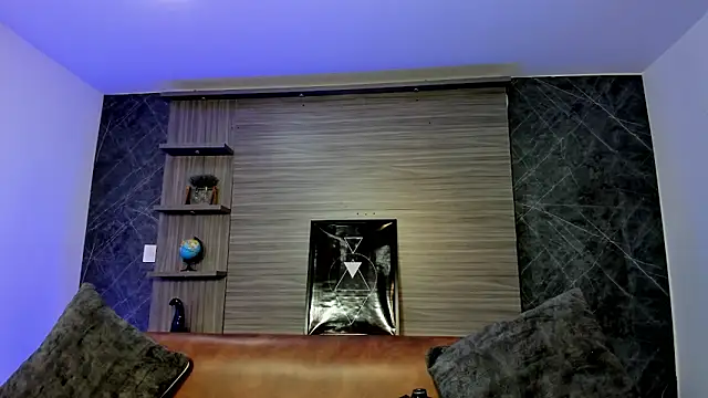 charlottewhitte online show from December 2025 03:48:01 PM