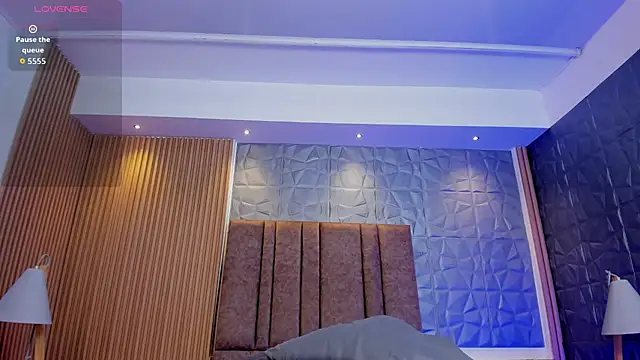 charlottewhitte online show from March 2026 11:53:02 AM