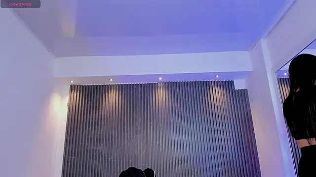 charlottewhitte online show from March 2026 11:17:02 AM