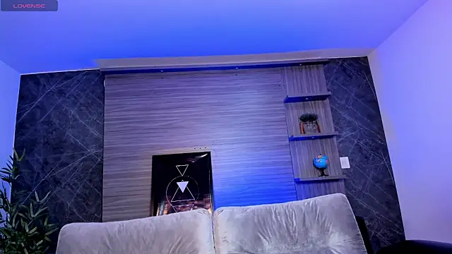 charlottewhitte online show from February 2026 01:40:02 PM