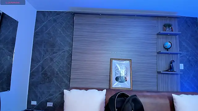 charlottewhitte online show from November 2025 11:54:01 AM