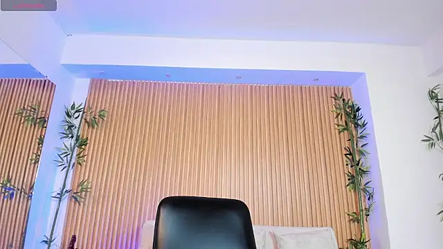 charlottewhitte online show from October 2025 11:33:02 AM