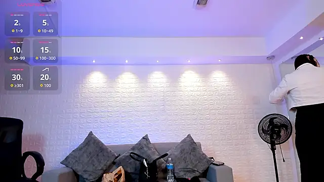 charlottewhitte online show from February 2026 11:53:01 AM