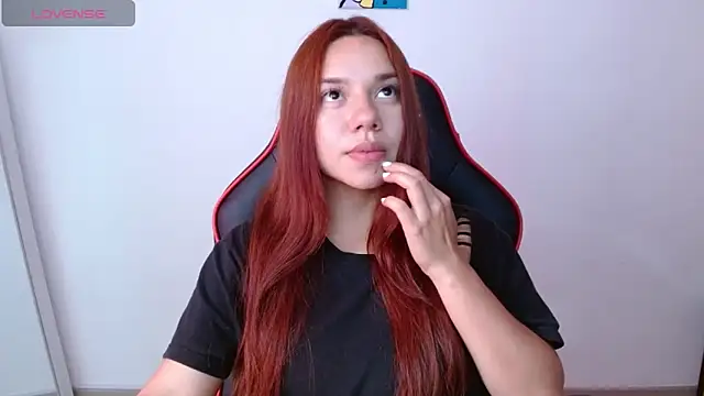 Snapshot of samantha_tattu chatting on March 2025 08:05:02 PM samantha tattu online show from March 2025 08:05:02 PM