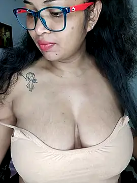 Snapshot of chalohott chatting on July 2026 11:10:01 AM chalohott online show from July 2026 11:10:01 AM