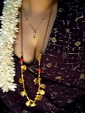 tuttifrutti17 online show from March 2025 08:14:01 PM