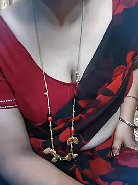 tuttifrutti17 online show from May 2026 05:51:02 PM