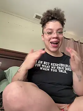 QueenNuttCollector online show from February 2026 03:01:01 PM