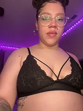 QueenNuttCollector online show from November 2025 11:03:02 AM