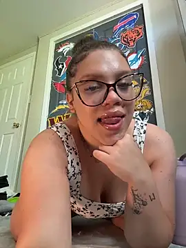 QueenNuttCollector online show from June 2026 06:35:02 PM