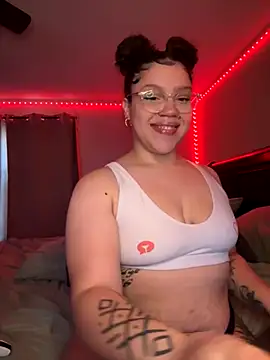 QueenNuttCollector online show from November 2025 12:09:02 PM