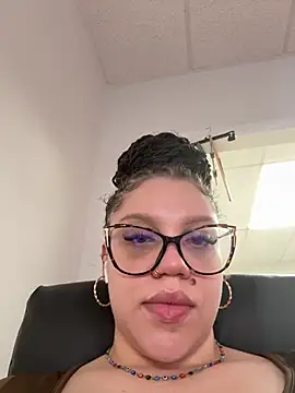 QueenNuttCollector online show from May 2026 04:03:01 PM