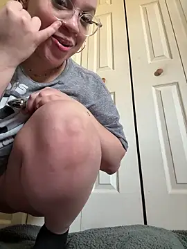 QueenNuttCollector online show from April 2026 05:53:02 PM