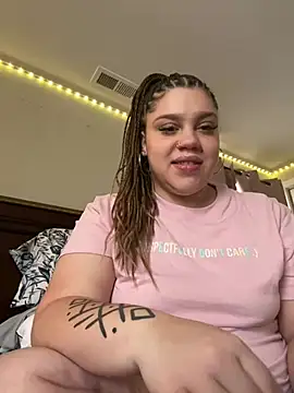 Snapshot of QueenNuttCollector chatting on January 2025 07:07:02 PM QueenNuttCollector online show from January 2025 07:07:02 PM