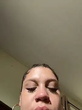 QueenNuttCollector online show from July 2026 05:42:02 PM