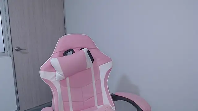 angel girl0610 online show from January 2026 09:41:01 PM