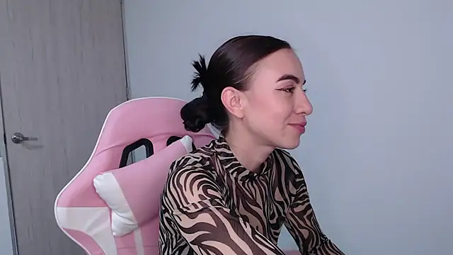 angel girl0610 online show from February 2026 09:06:01 PM