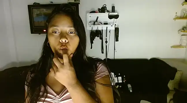 Snapshot of Chiara_petterson chatting on March 2025 03:05:02 AM Chiara petterson online show from March 2025 03:05:02 AM