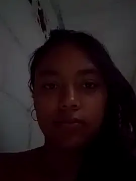 Snapshot of Chiara_petterson chatting on December 2024 04:39:01 PM Chiara petterson online show from December 2024 04:39:01 PM