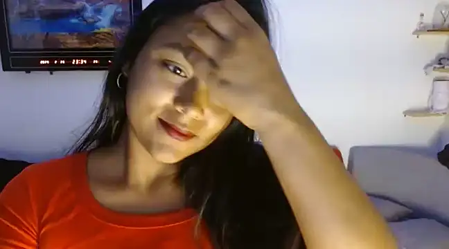 Snapshot of Chiara_petterson chatting on February 2025 04:35:02 AM Chiara petterson online show from February 2025 04:35:02 AM