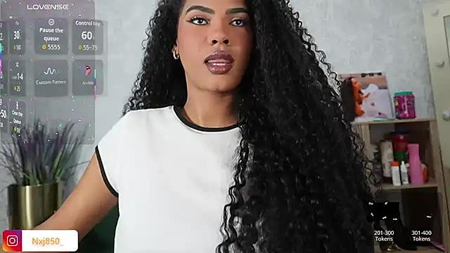 HOTBLACKANDWHITE2 online show from March 2026 04:23:01 AM