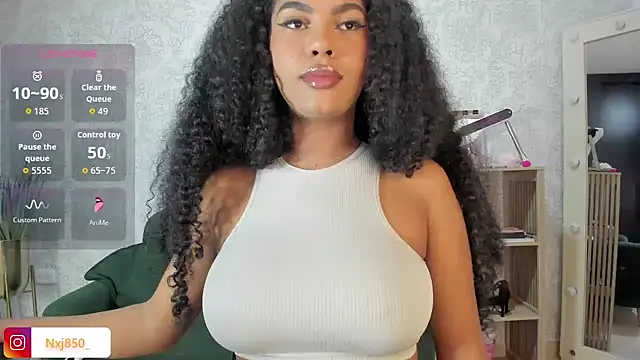 HOTBLACKANDWHITE2 online show from November 2025 03:22:01 AM