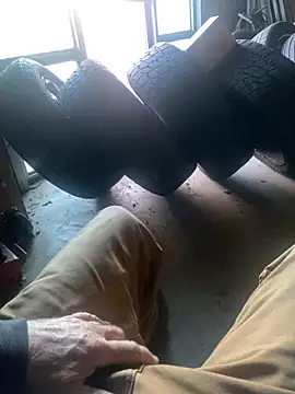 Themechanic420 online show from December 2024 10:23:01 PM