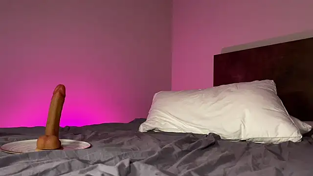 Pi-x-ie online show from April 2026 03:40:02 PM