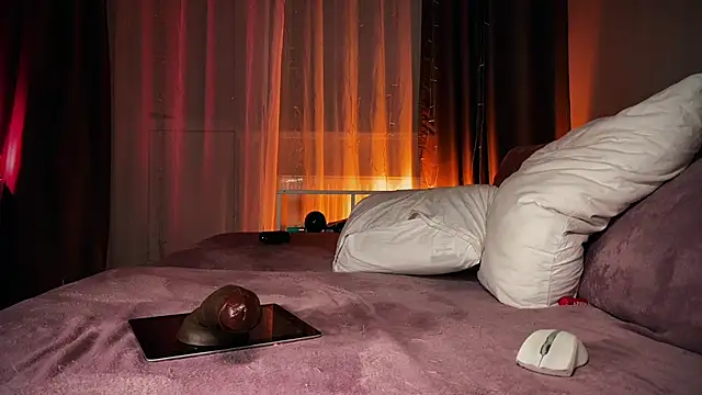 Pi-x-ie online show from February 2026 04:05:01 PM