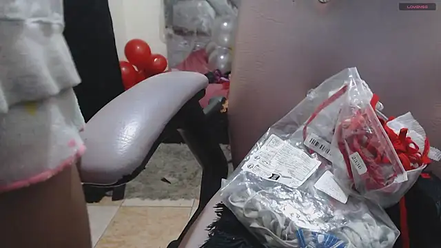 Snapshot of toxxxic_cams chatting on June 2026 05:12:01 AM toxxxic cams online show from June 2026 05:12:01 AM
