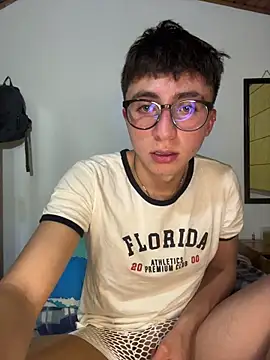 CamiRojas boy online show from June 2026 03:44:01 AM