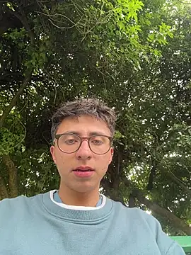 CamiRojas boy online show from May 2026 06:05:01 PM