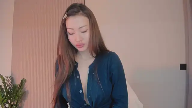 kawaii mia online show from April 2026 06:14:02 PM