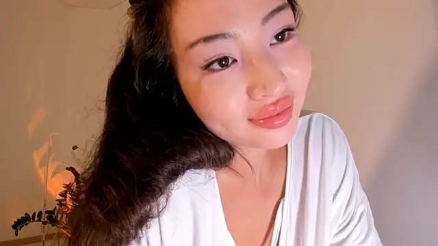 kawaii mia online show from October 2025 04:44:02 PM