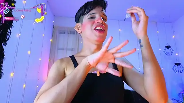 Ariel Femboy  online show from February 2026 04:13:01 AM