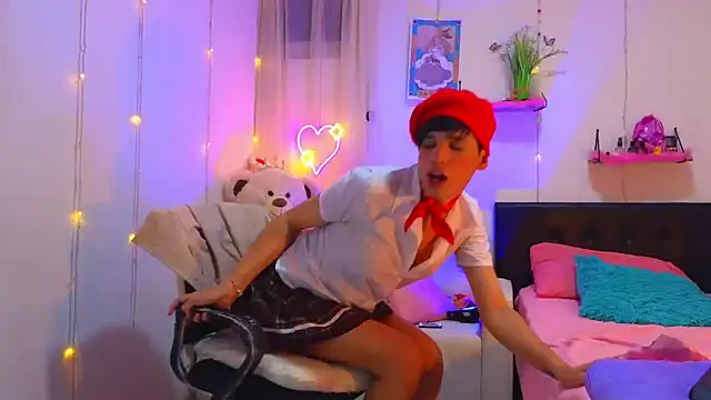 Snapshot of Ariel_Femboy_ chatting on October 2025 05:17:01 AM Ariel Femboy online show from October 2025 05:17:01 AM