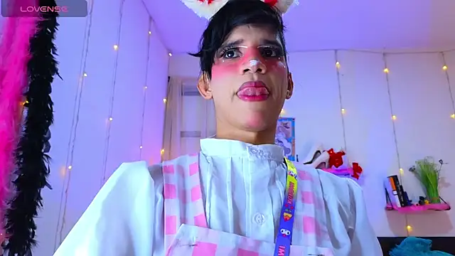 Snapshot of Ariel_Femboy_ chatting on November 2025 03:51:04 AM Ariel Femboy online show from November 2025 03:51:04 AM