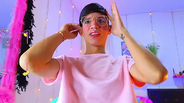 Snapshot of Ariel_Femboy_ chatting on November 2025 07:24:02 PM Ariel Femboy online show from November 2025 07:24:02 PM