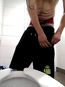 Snapshot of pudgiedick chatting on December 2024 07:55:01 PM pudgiedick online show from December 2024 07:55:01 PM