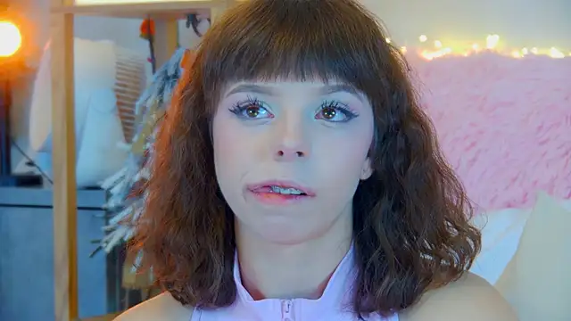 Snapshot of ElisabethDavis chatting on November 2025 03:12:01 PM ElisabethDavis online show from November 2025 03:12:01 PM